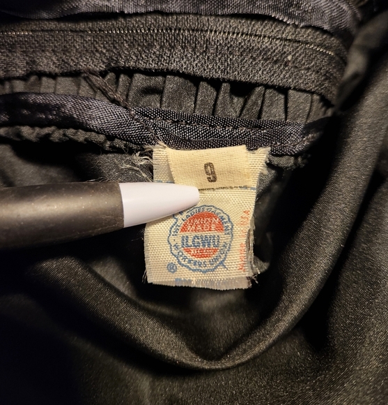 Union Made Vintage Black Strapless Sweetheart Ruched Gown - Picture 7 of 8